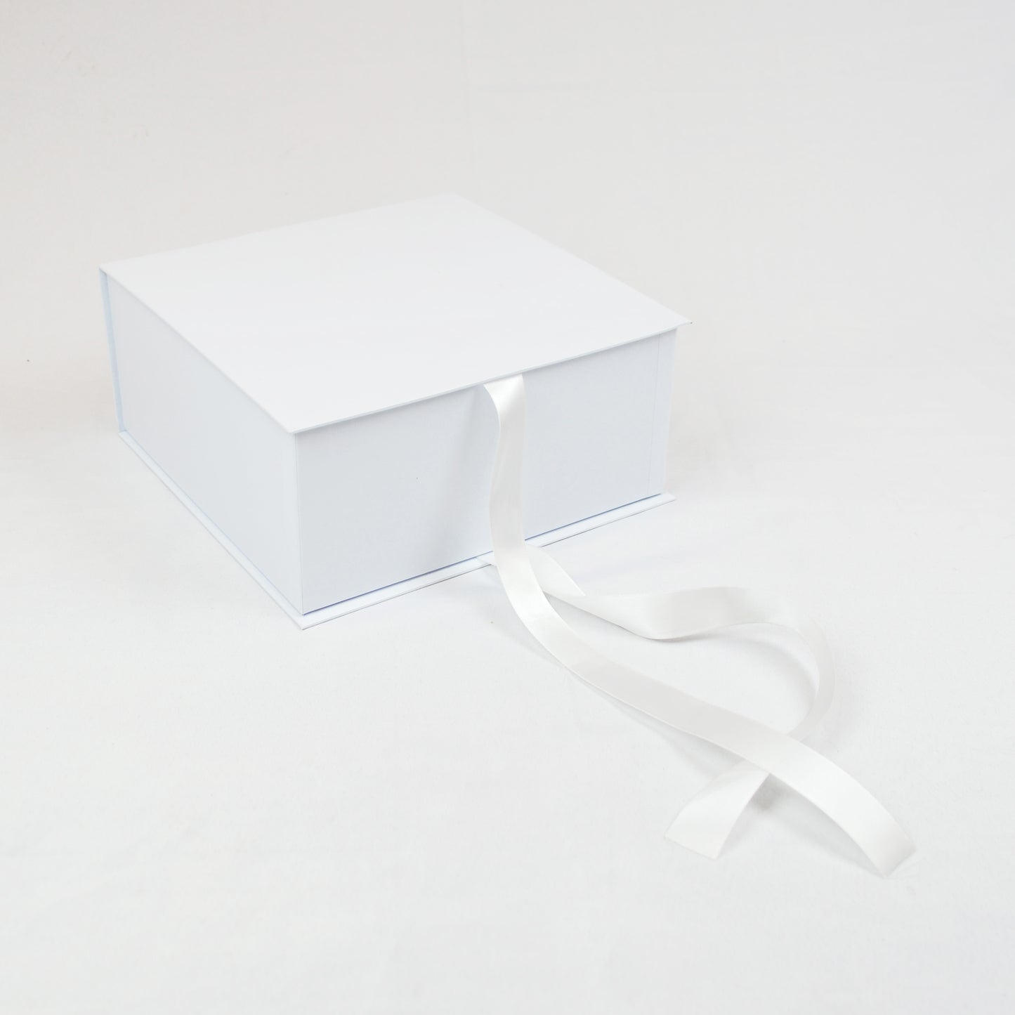 Caja liston blanca