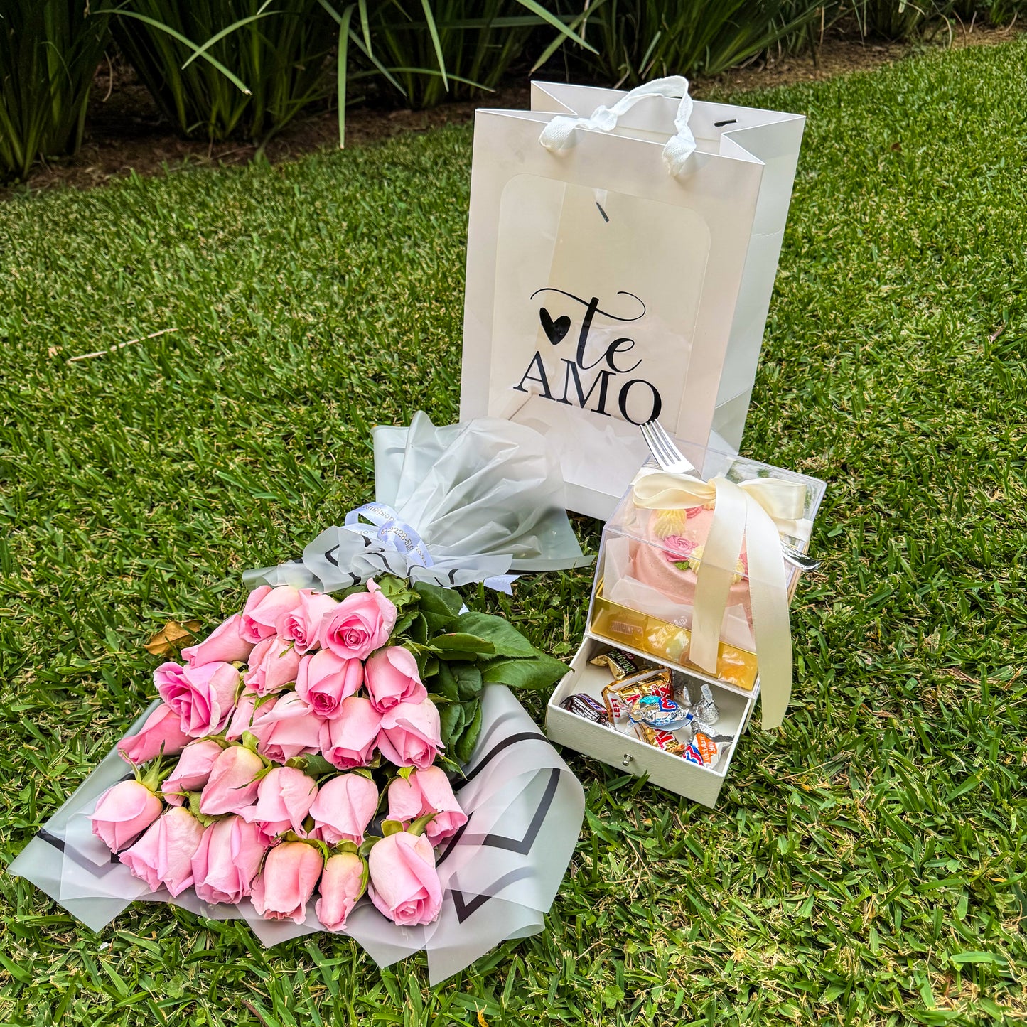 Rosas y pastel