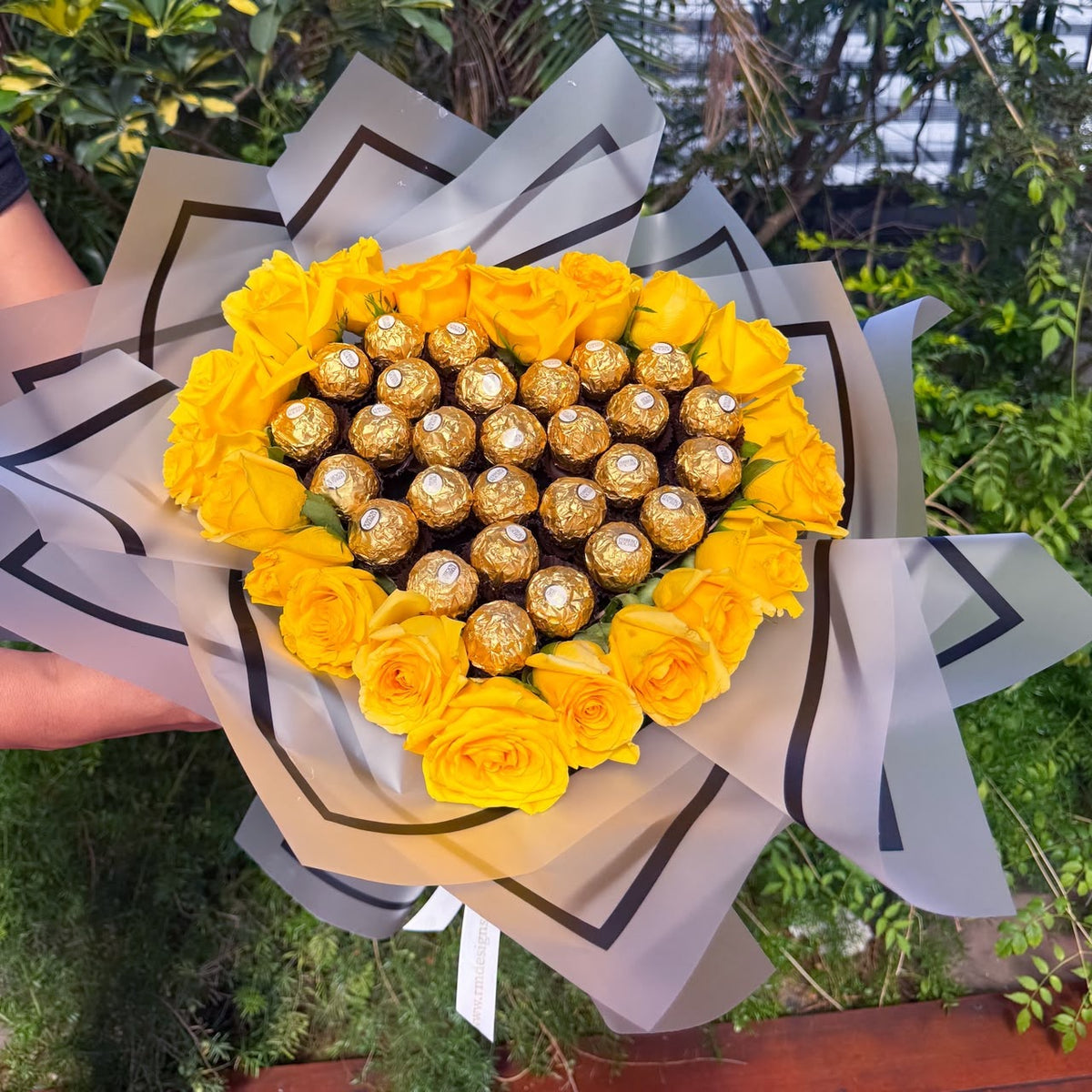 Corazón de Ferreros y rosas