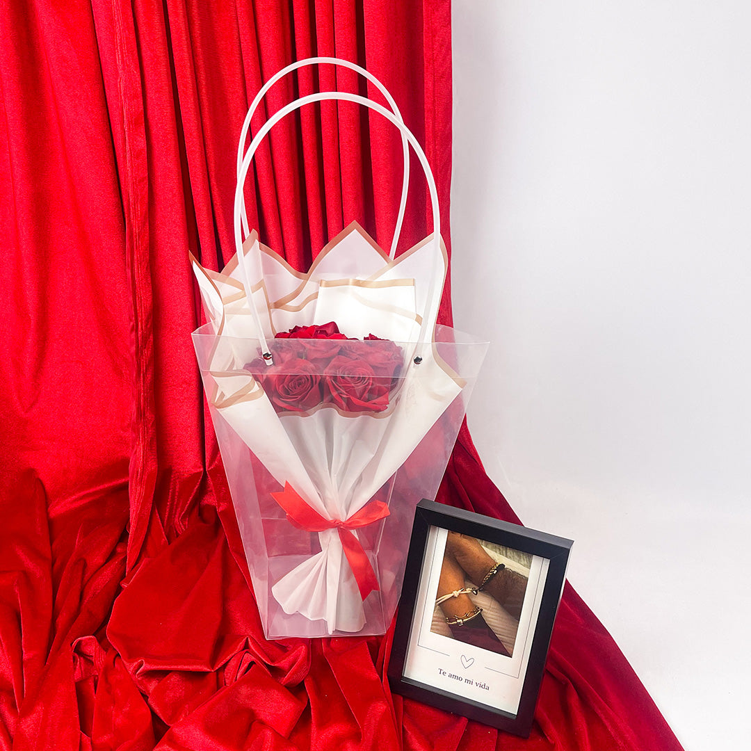 Bolsa con rosas y marco