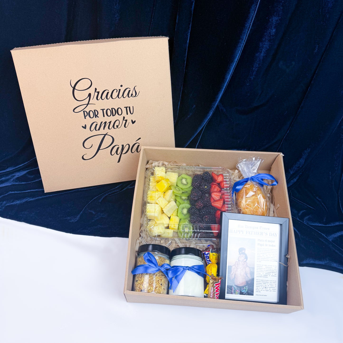 Caja con fruta papá