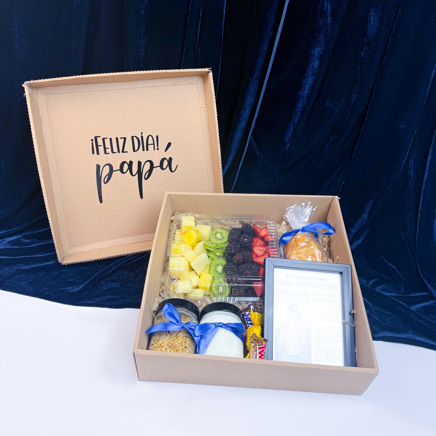 Caja con fruta papá