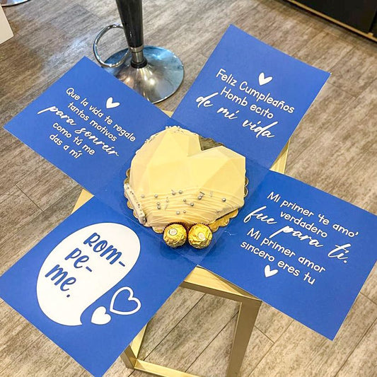 Pastel de corazón en caja de color