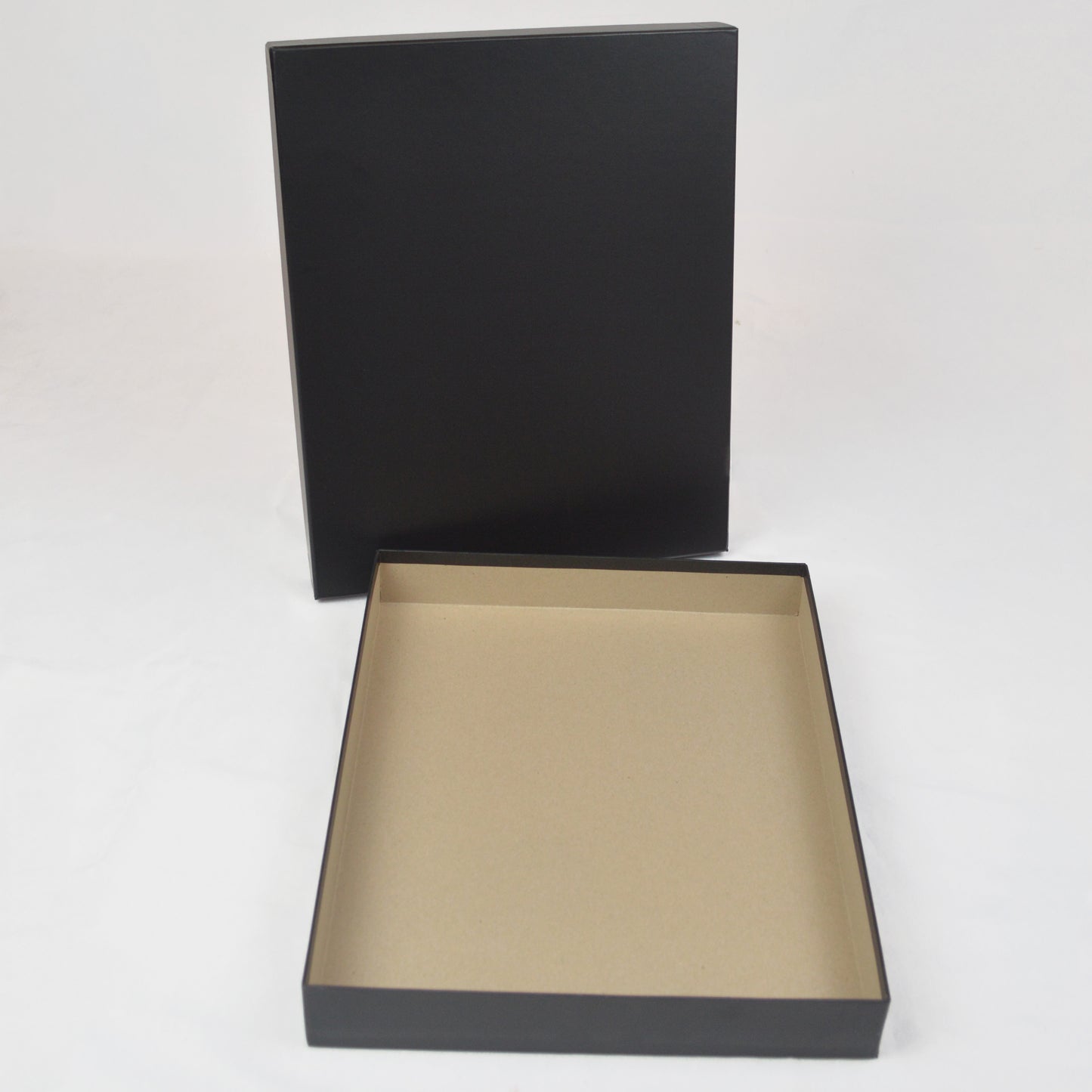 Caja cuadrada mediana