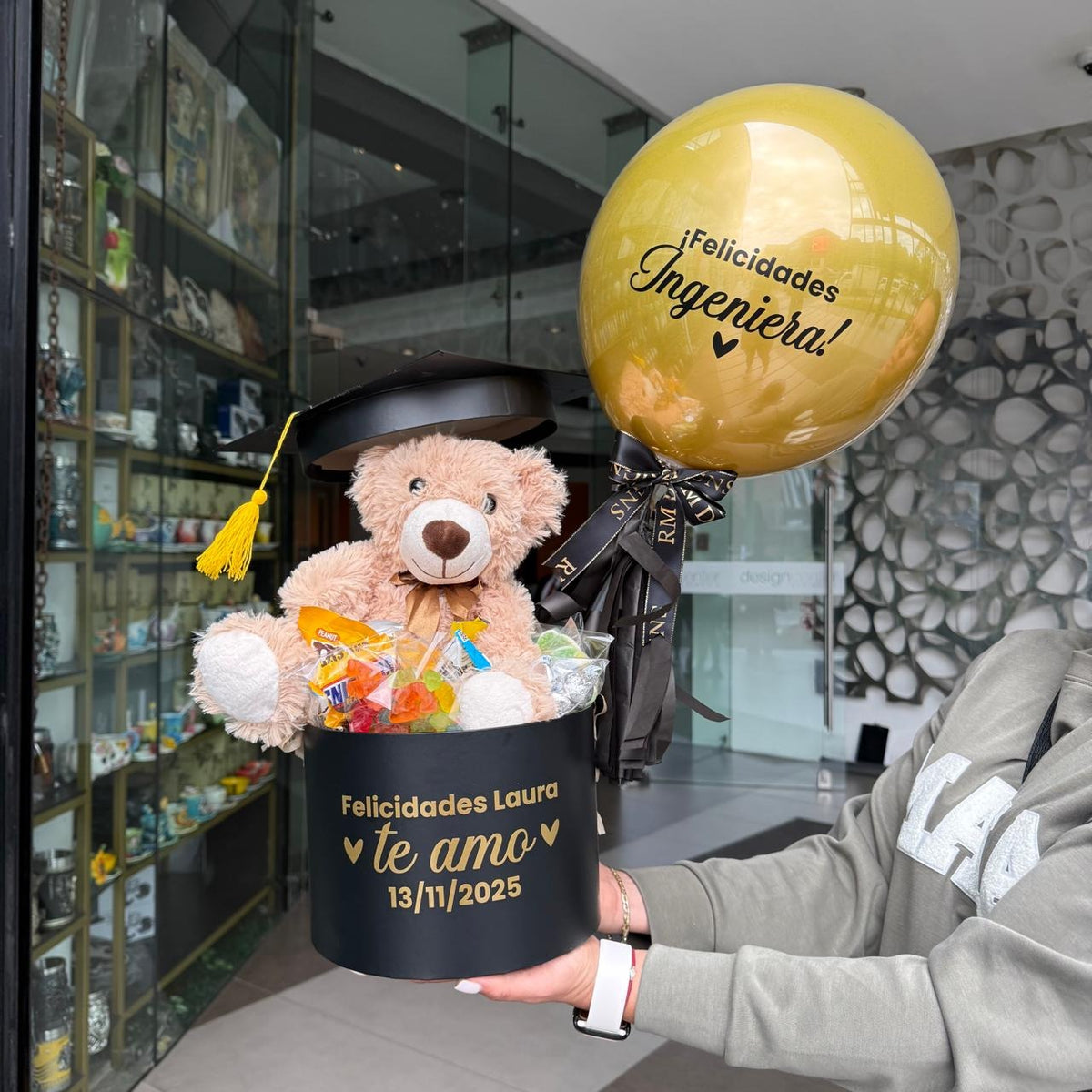 Birrete con globo