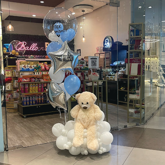 Arreglo de globos con oso